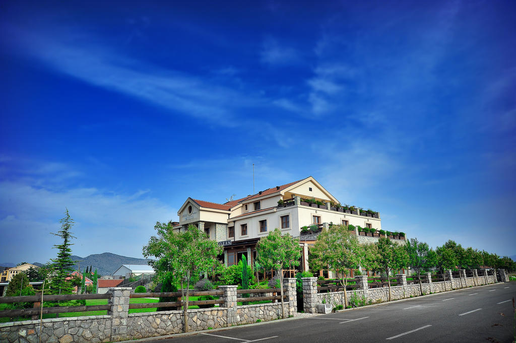 Hotel Aria Mitrovici  Екстер'єр фото
